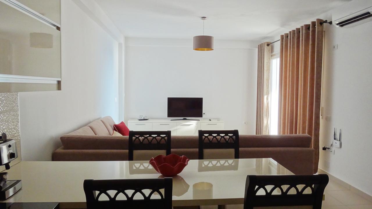 Apartments In White Residence Саранда Экстерьер фото