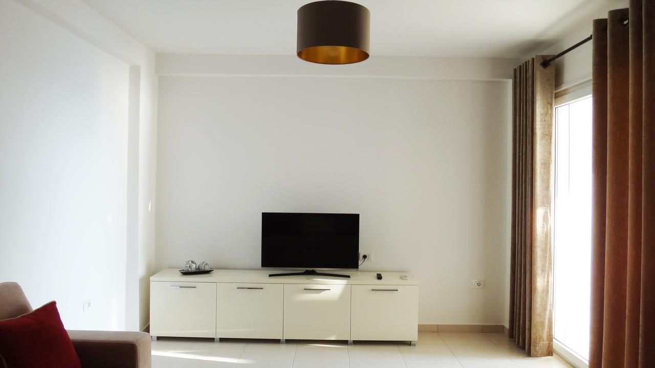 Apartments In White Residence Саранда Экстерьер фото